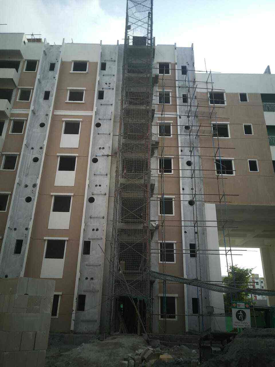 Top Construction Hoists On Rent in Chennai कंस्ट्रक्शन होइसट्स ऑन