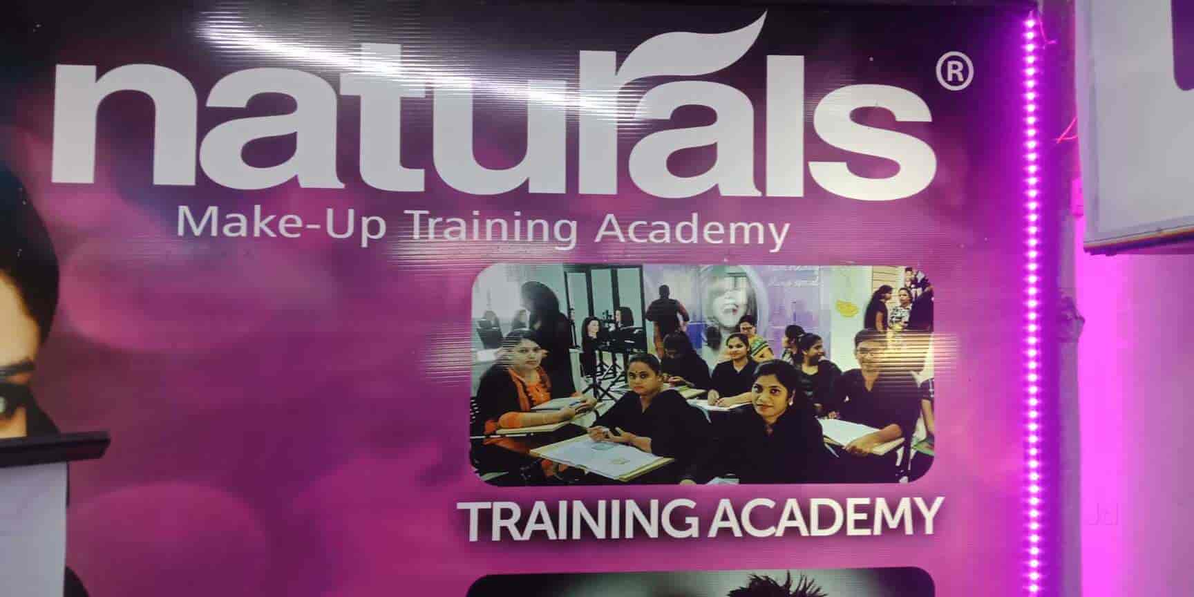 Top 4 Hair Cutting Classes in Chennai - Best Beautician Courses