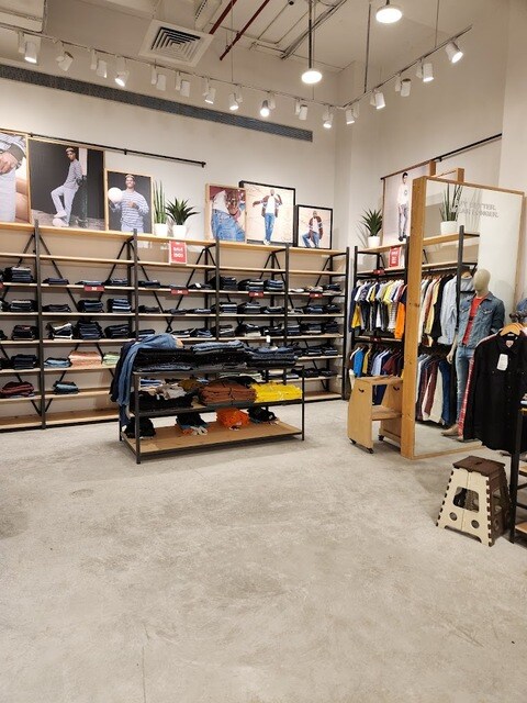 levi's store anna nagar