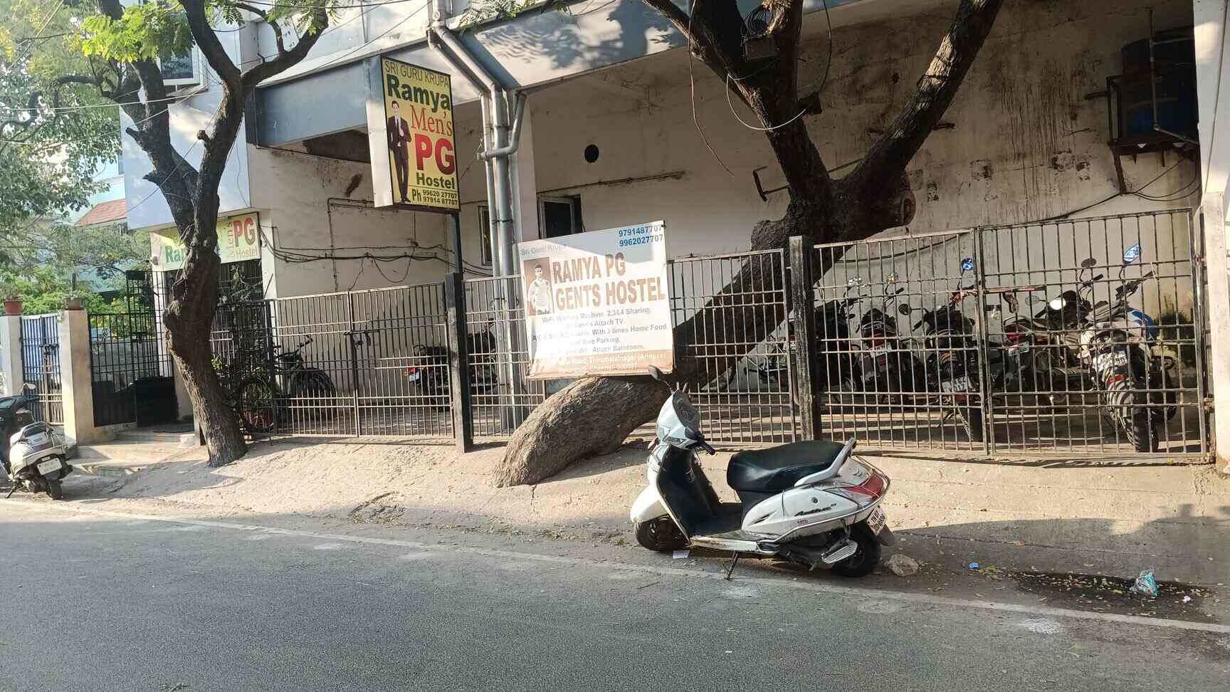 Book Ramya Paying Guest For Gents in Perungudi,Chennai Best Paying