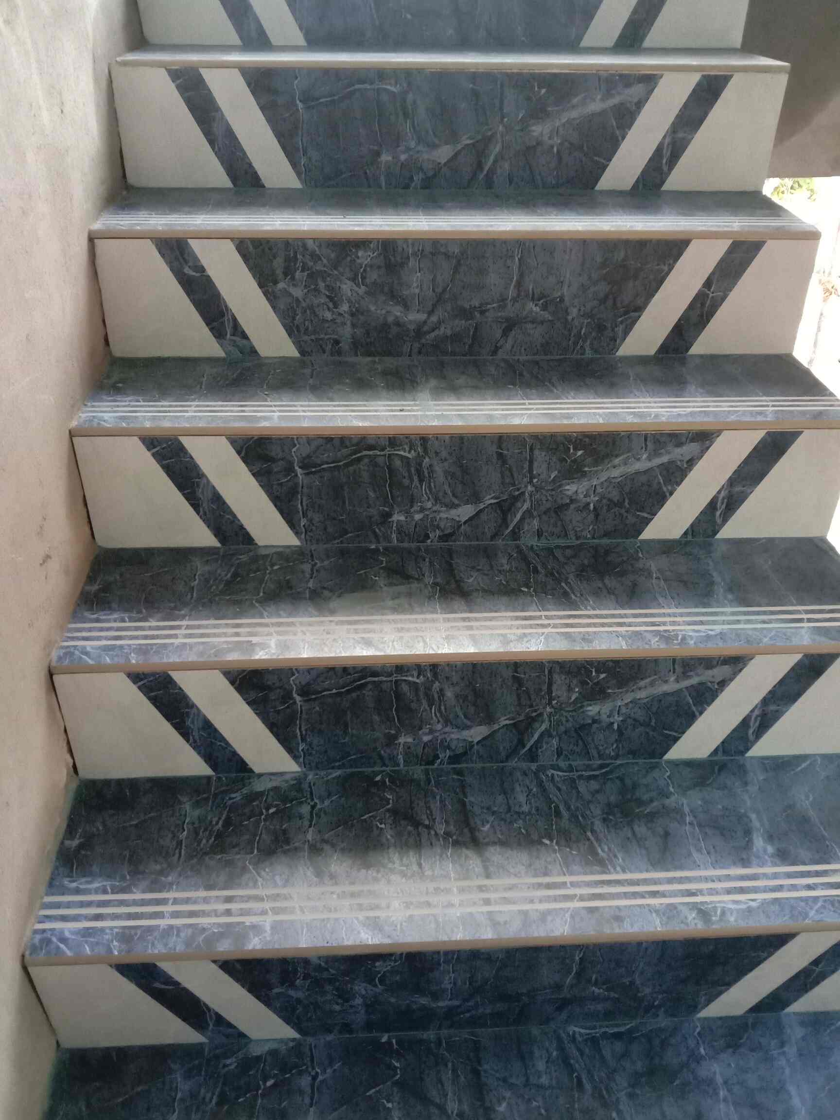 Top Tile Laying Job Works in Broadway Best Tile Installation Services