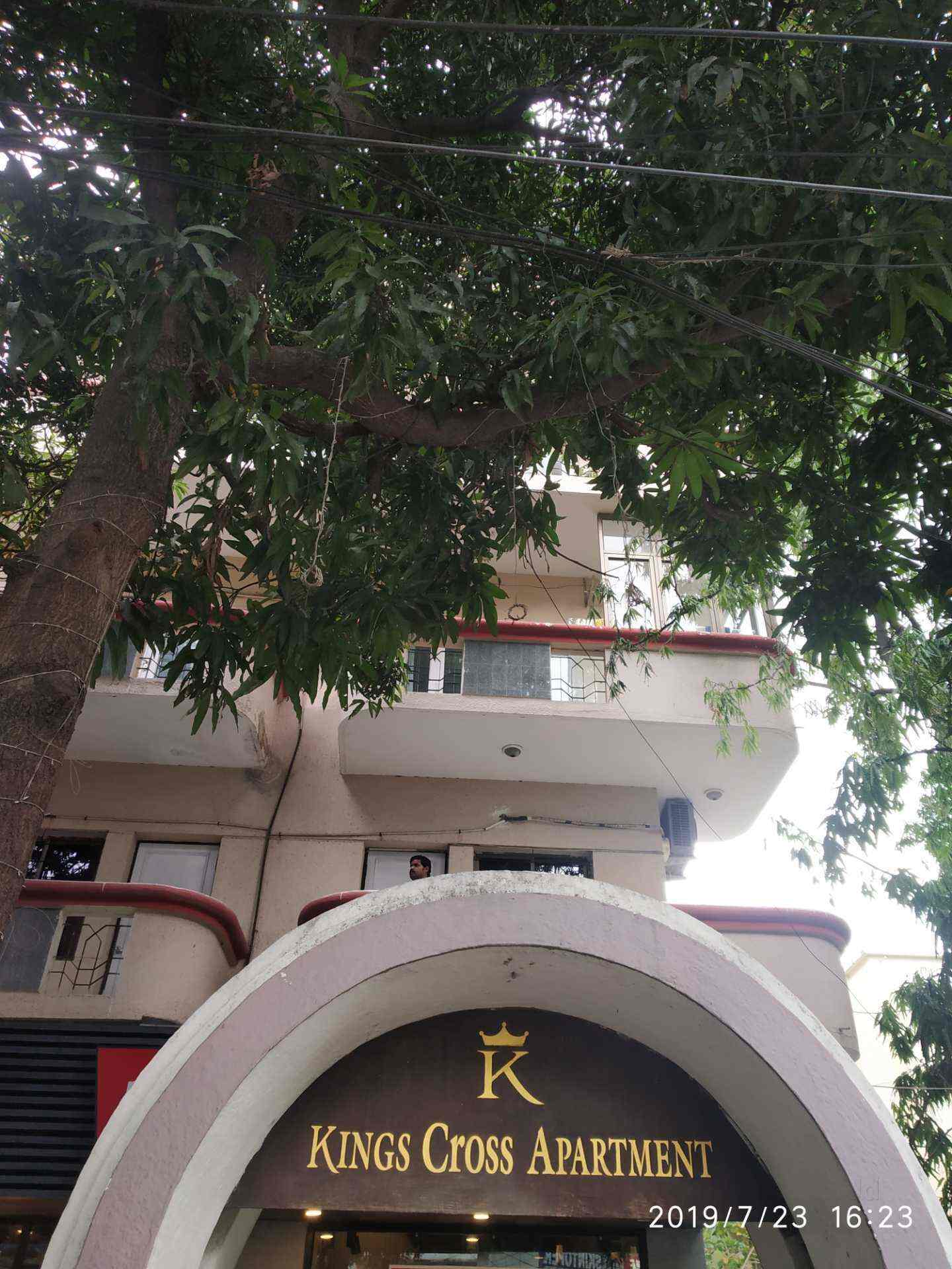 Top Guest House near SIET CollegeTeynampet Best Service Apartment