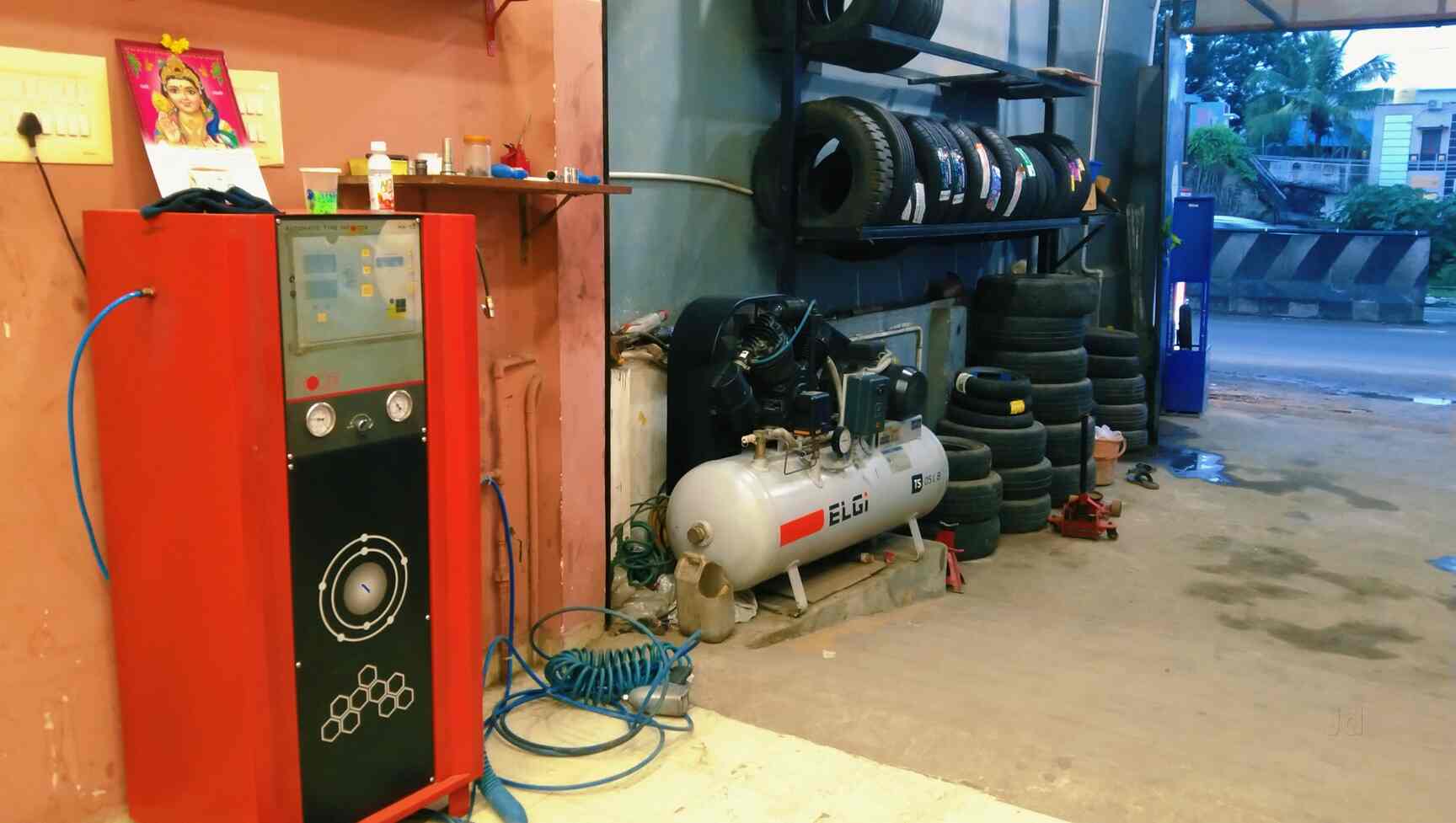 Vinayaga wheel care in Kundrathur,Chennai Best Tyre Dealers in