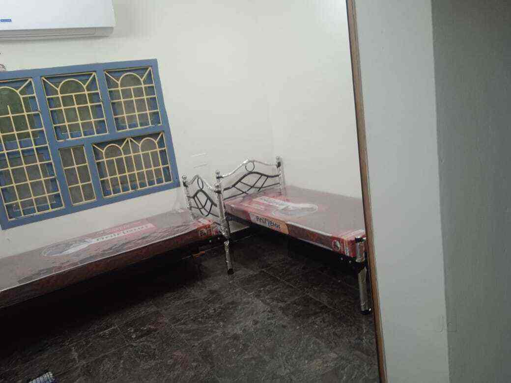Shri Yuga Home in Shanthi ColonyAnna Nagar,Chennai Best Paying Guest in