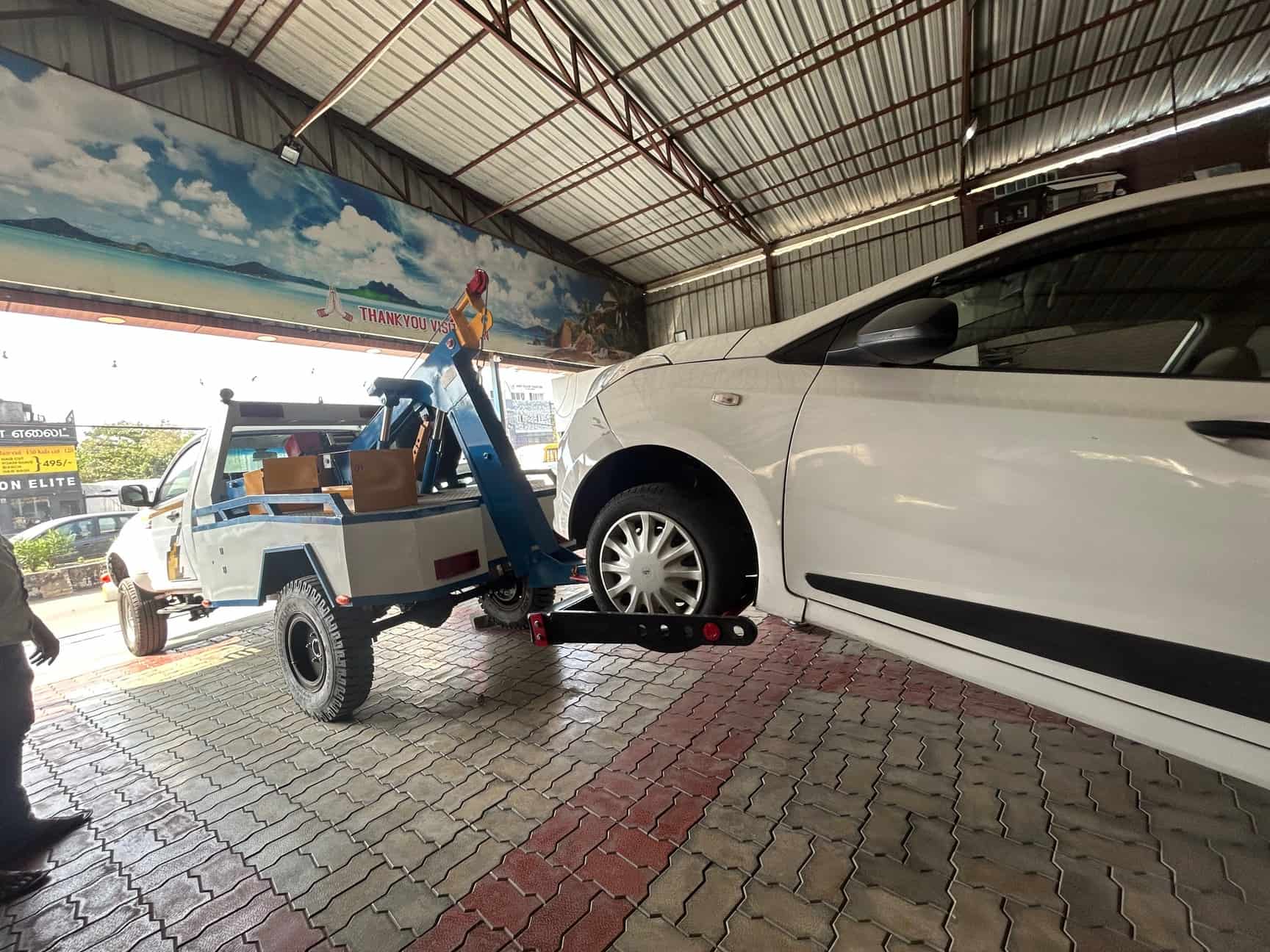 ZOGO Recovery Service in Pallikaranai,Chennai Best Car Towing
