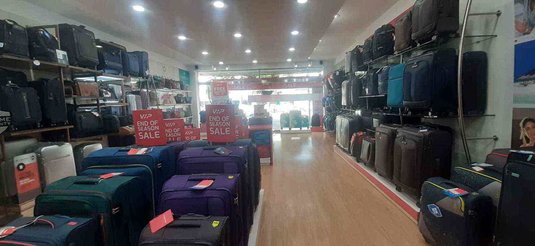 Vip Lounge in Anna Nagar,Chennai Best Hand Bag Dealers in Chennai