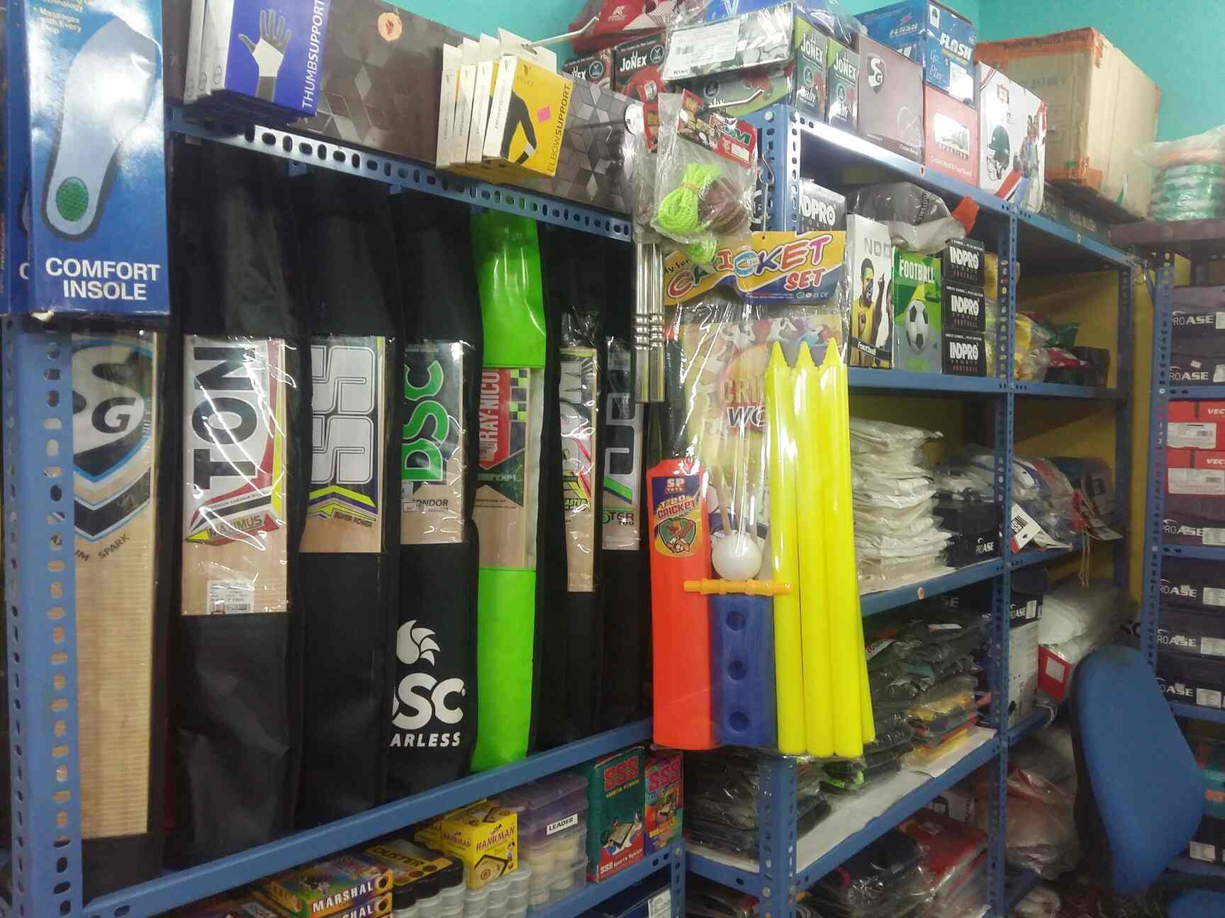 Top Yoneka Badminton Racket Dealers in Trichy Best Yoneka Badminton