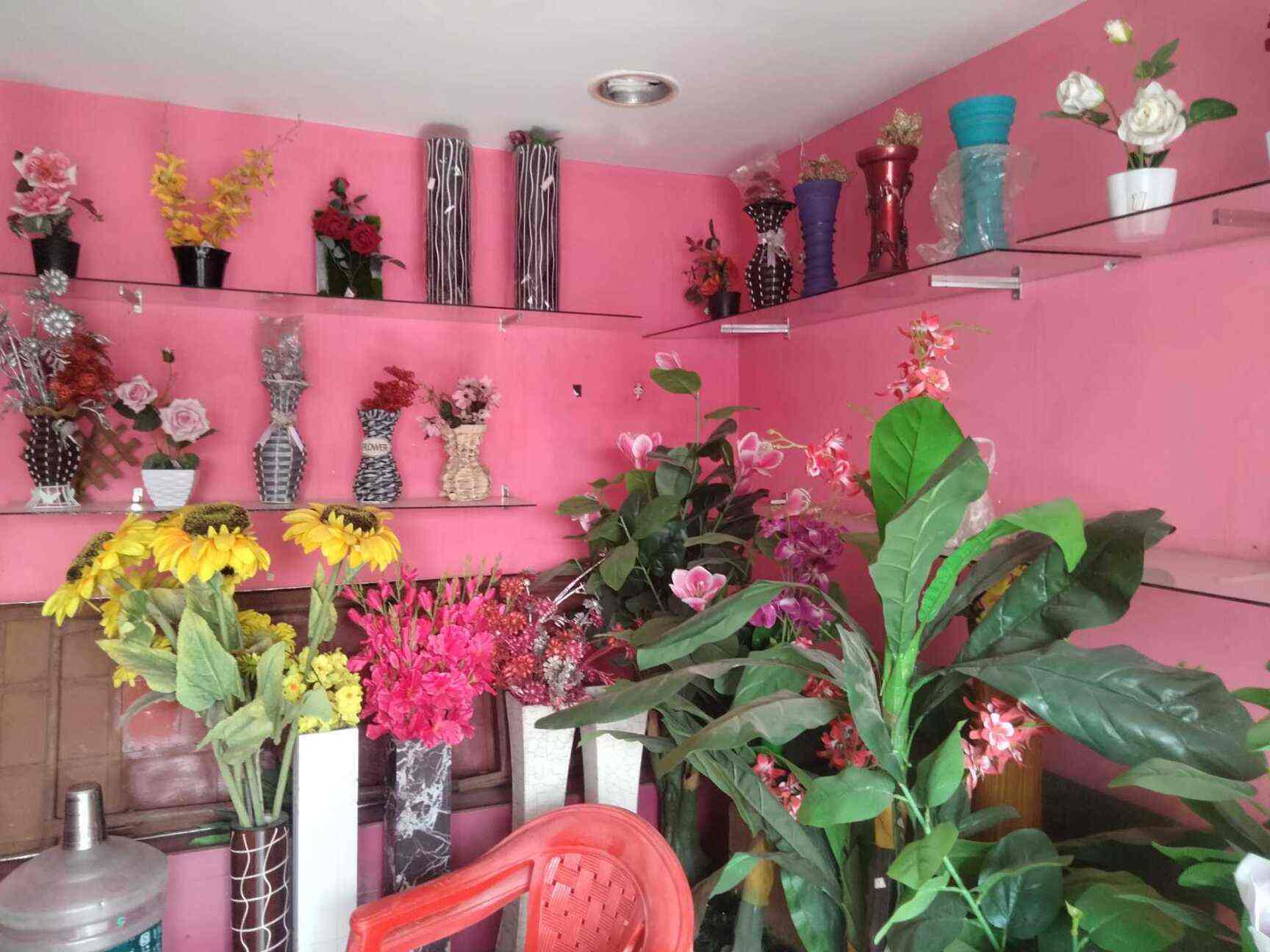 Priya Florist Bouquet Shop in Kelambakkam,Chennai Best Balloon