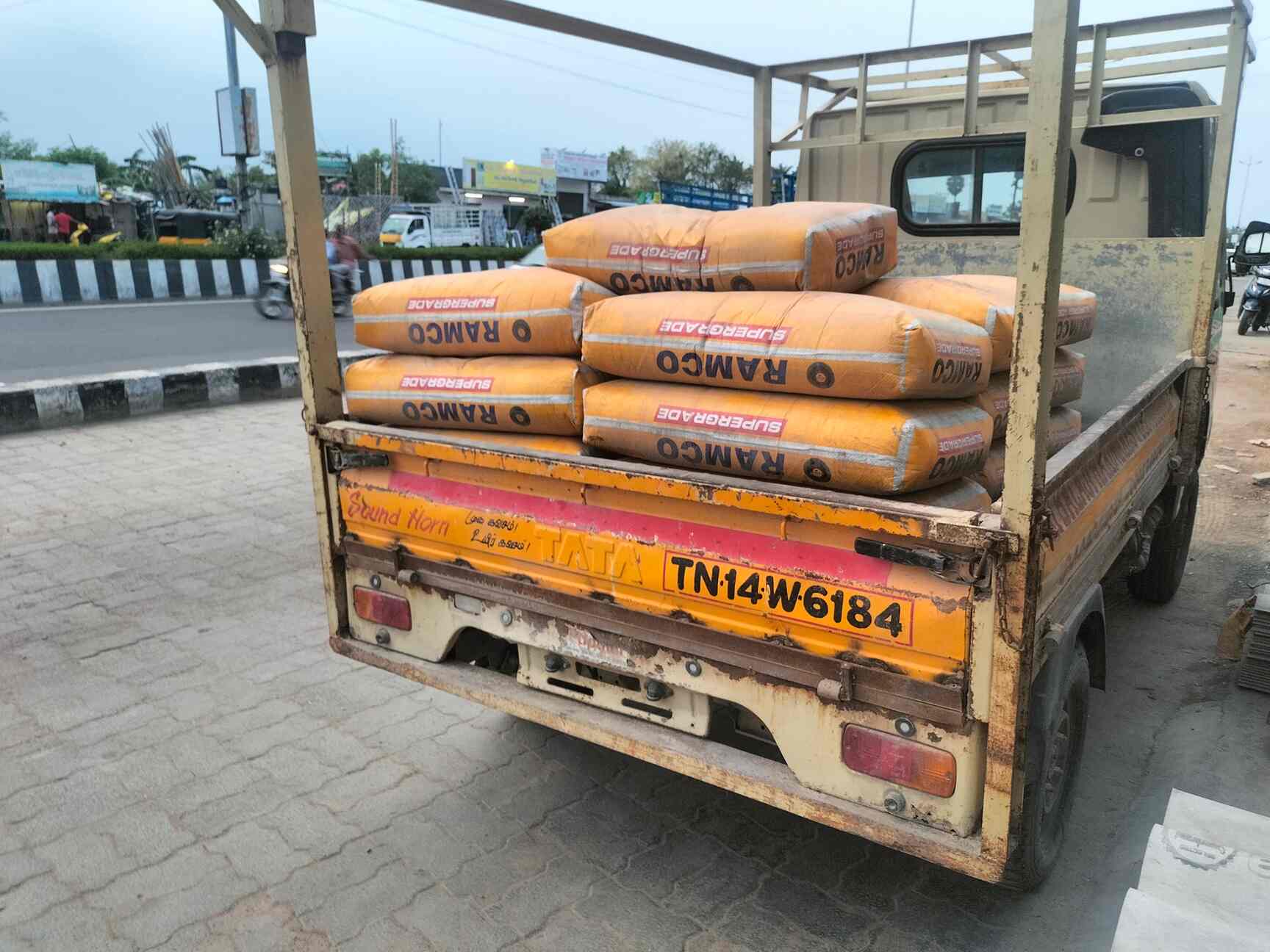 Sri Balaji Hardware And Electricals in Sholinganallur,Chennai Best