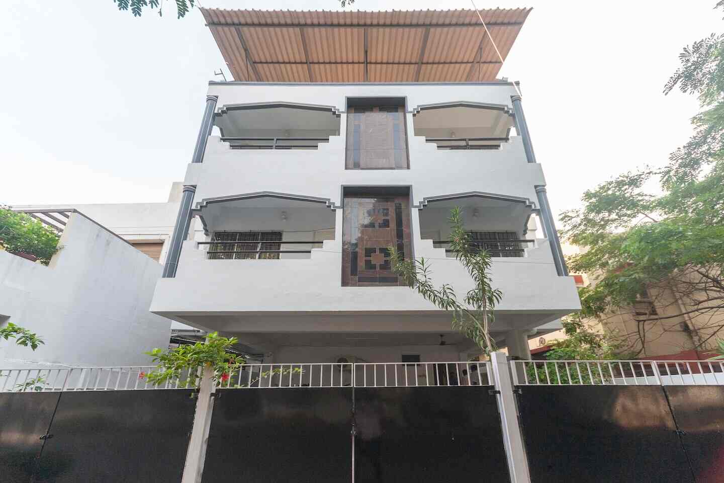 Top Service Apartment near Billroth HospitalShenoy Nagar Best Apartment Hotels near me Justdial