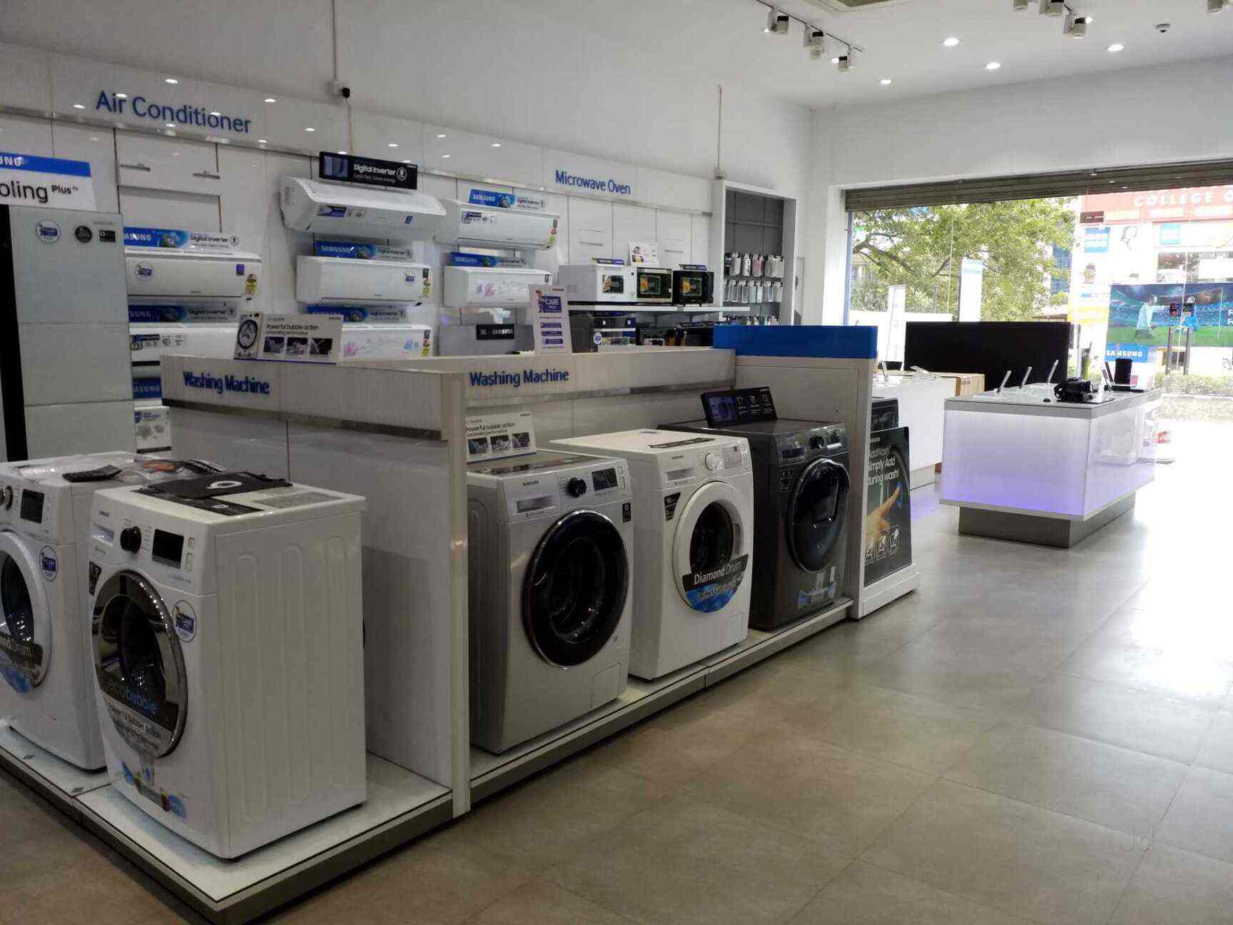 Samsung Plaza in Anna Nagar,Chennai Best SamsungTV Dealers in