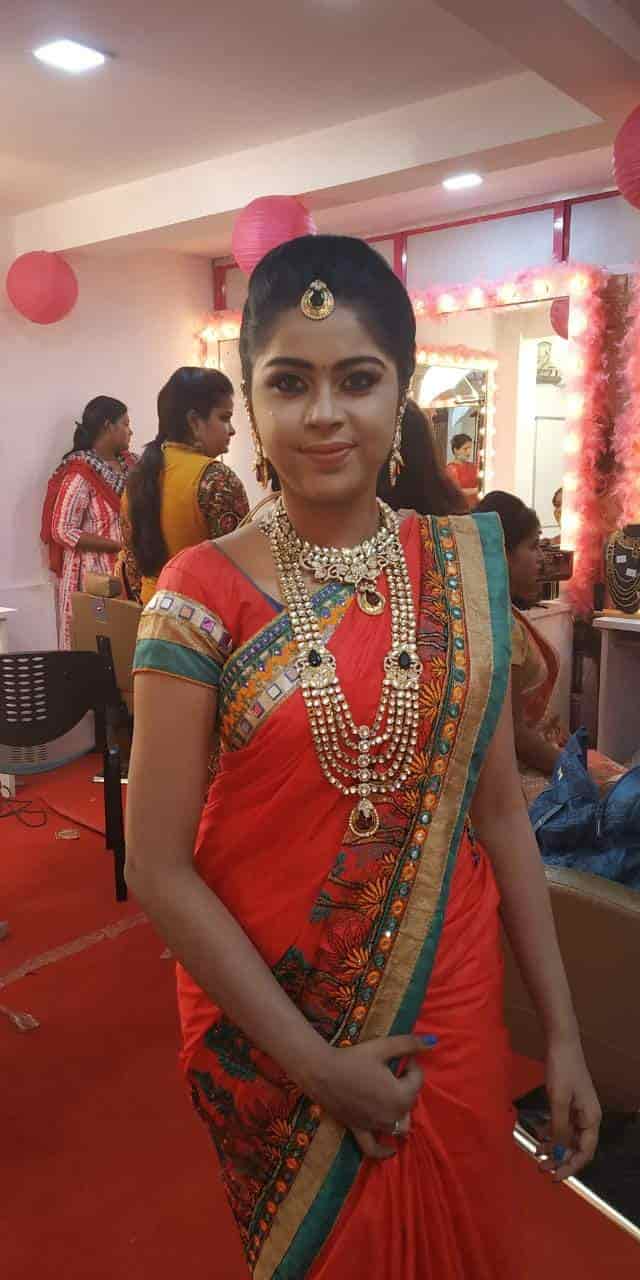 Famous Makeup Artist In Chennai Saubhaya Makeup