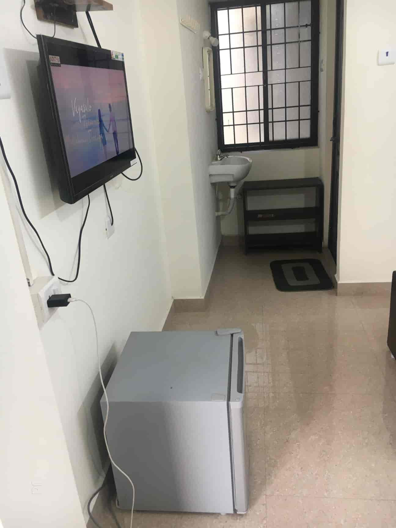 Book Mahi Pg in Perungudi,Chennai Best Paying Guest in