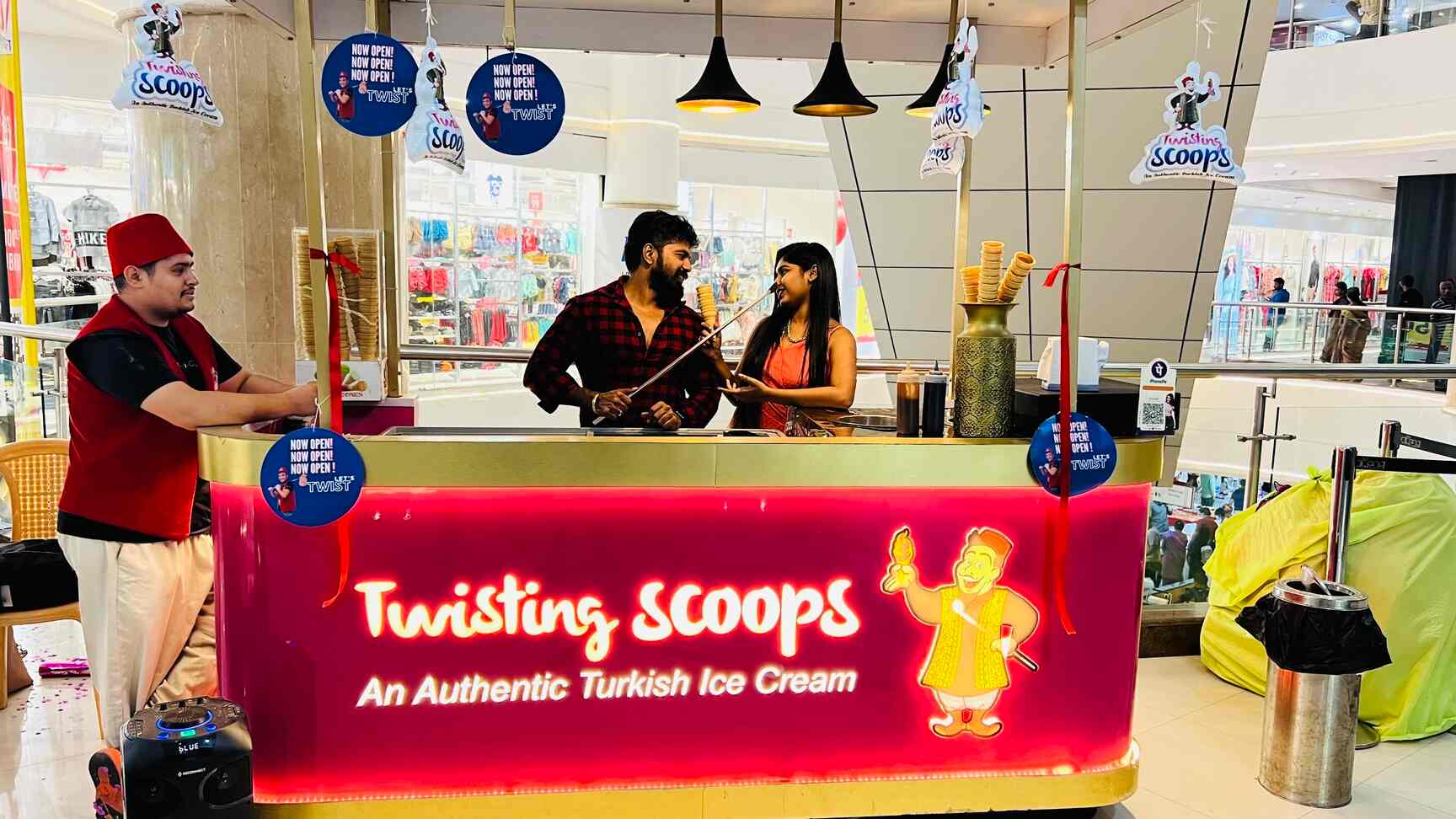 Twisting Scoops in Velachery Tambaram Main Road,Chennai Best Ice