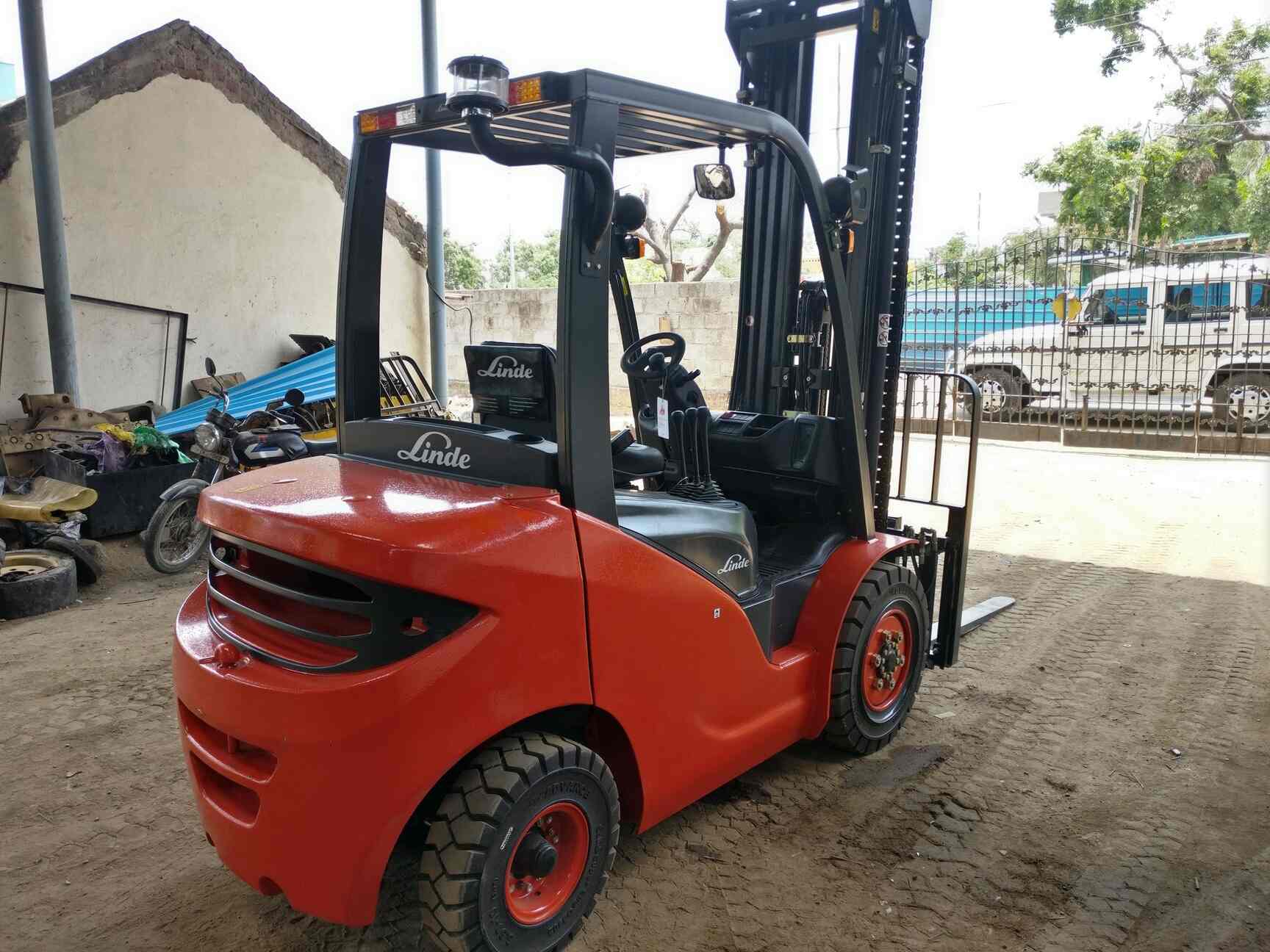 Top Toyota Forklift Dealers in Kolkata फोर्कलिफ्ट डीलर्सटोयोटा
