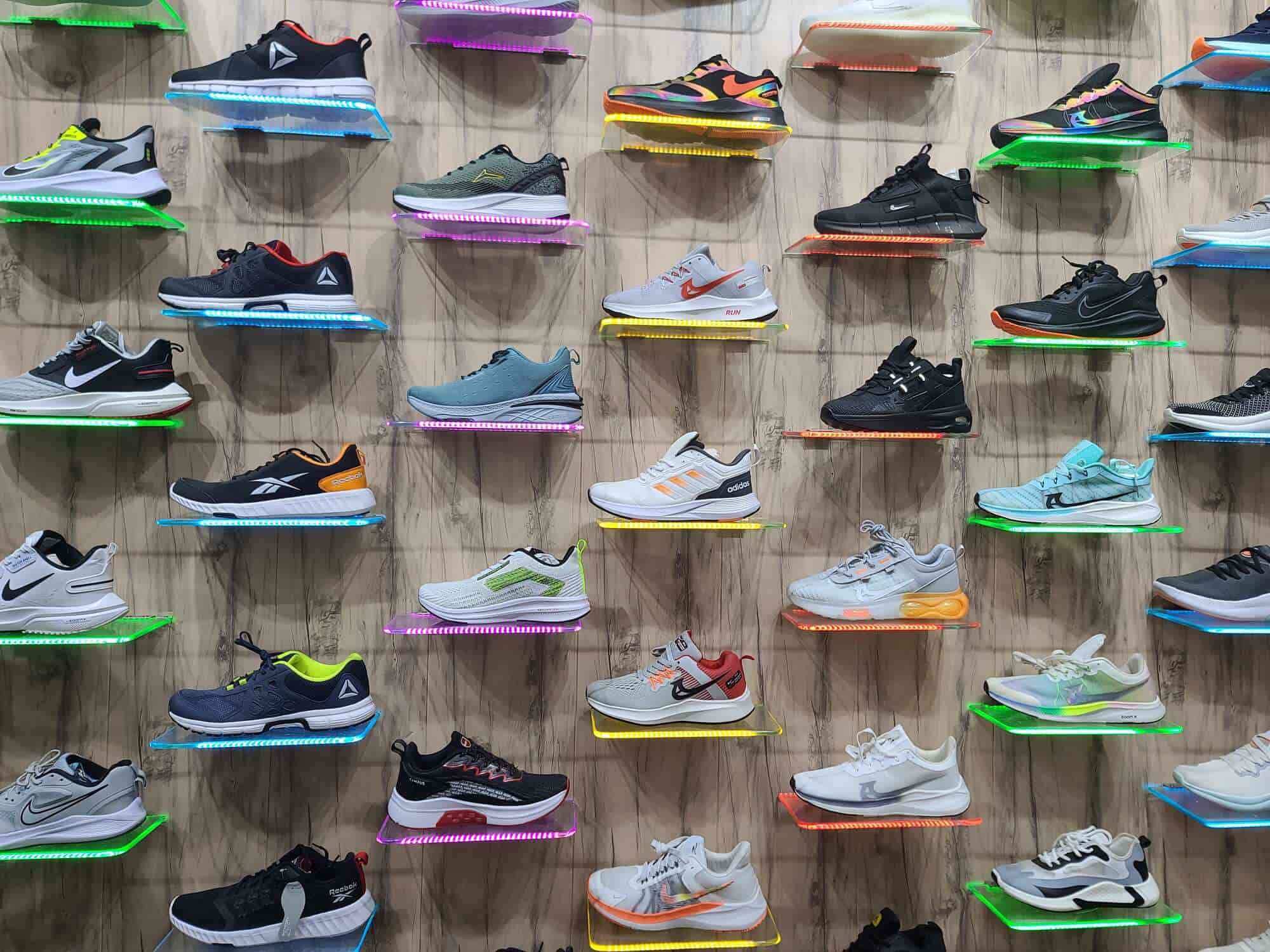 Top Nike Shoe Dealers in Bichhua Best Nike Shoes Justdial