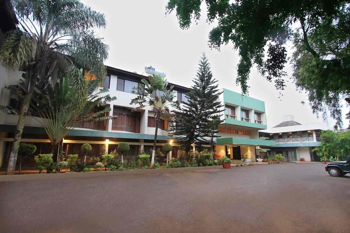 The Planters Court (OYO 10542) in Opposite to Ksrtc Bus Depot