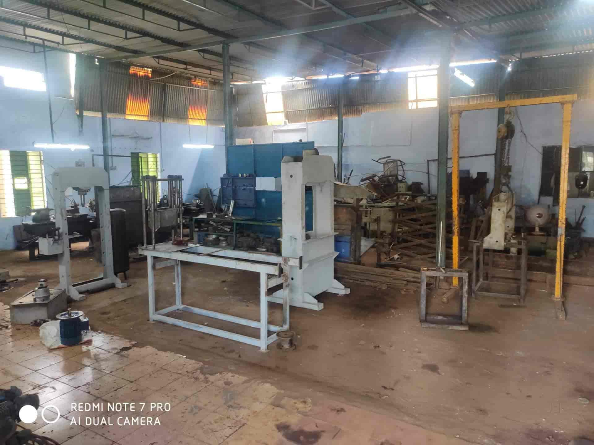 Top Hydraulic Pressure Testing Machine Manufacturers in Ganapathy