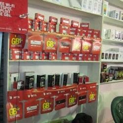 Supreme mobiles outlet gandhipuram