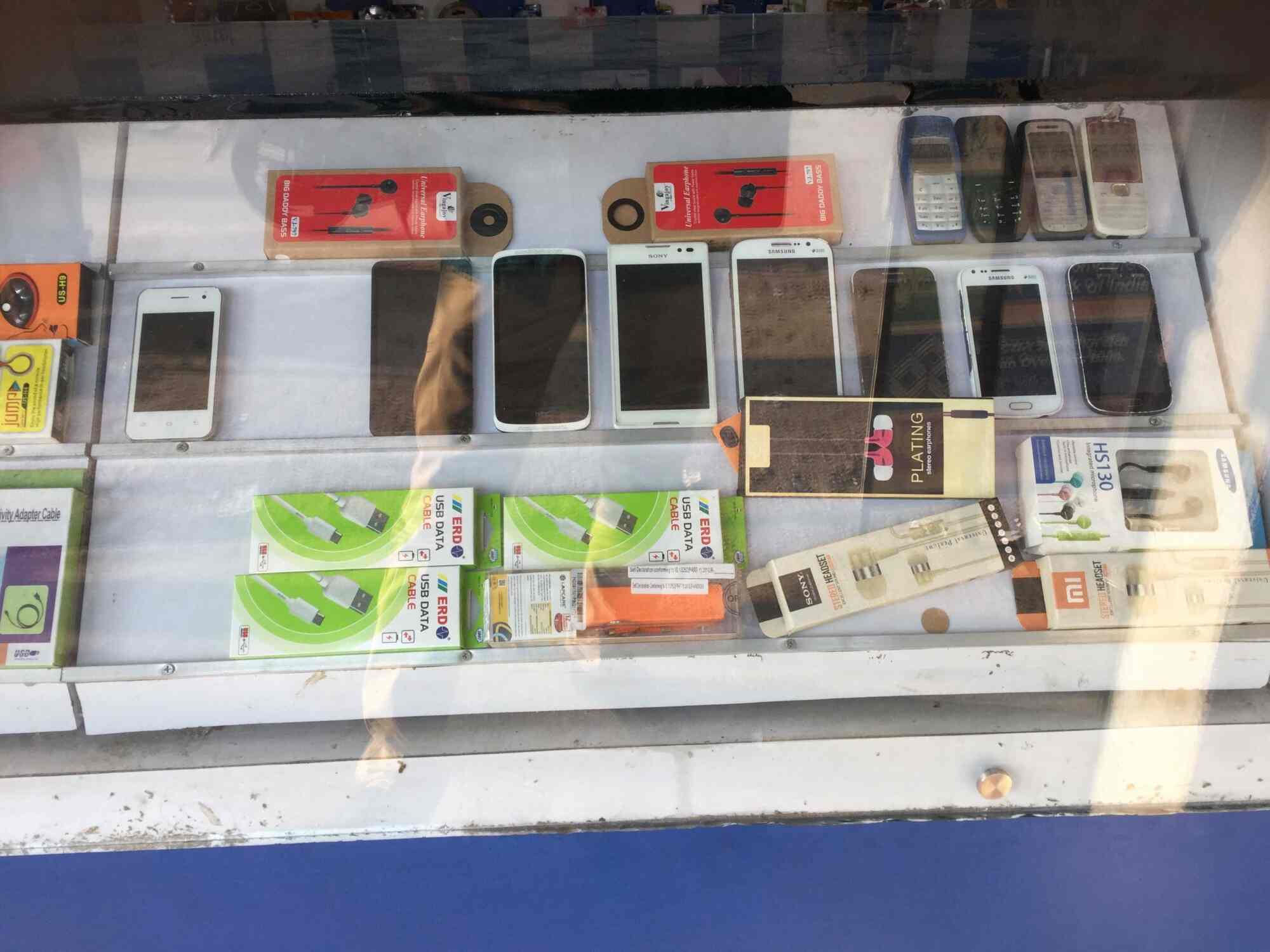 Skyy Mobiles in Goldwins,Coimbatore Best SonyMobile Phone Dealers in