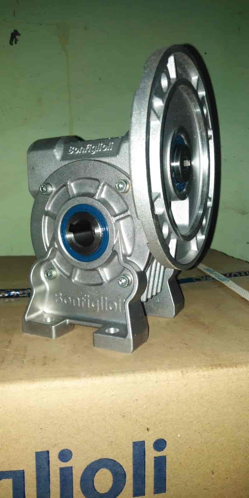 Top Shanthi Gearbox Dealers in Mangalore गियरबॉक्स डीलर्सशांति