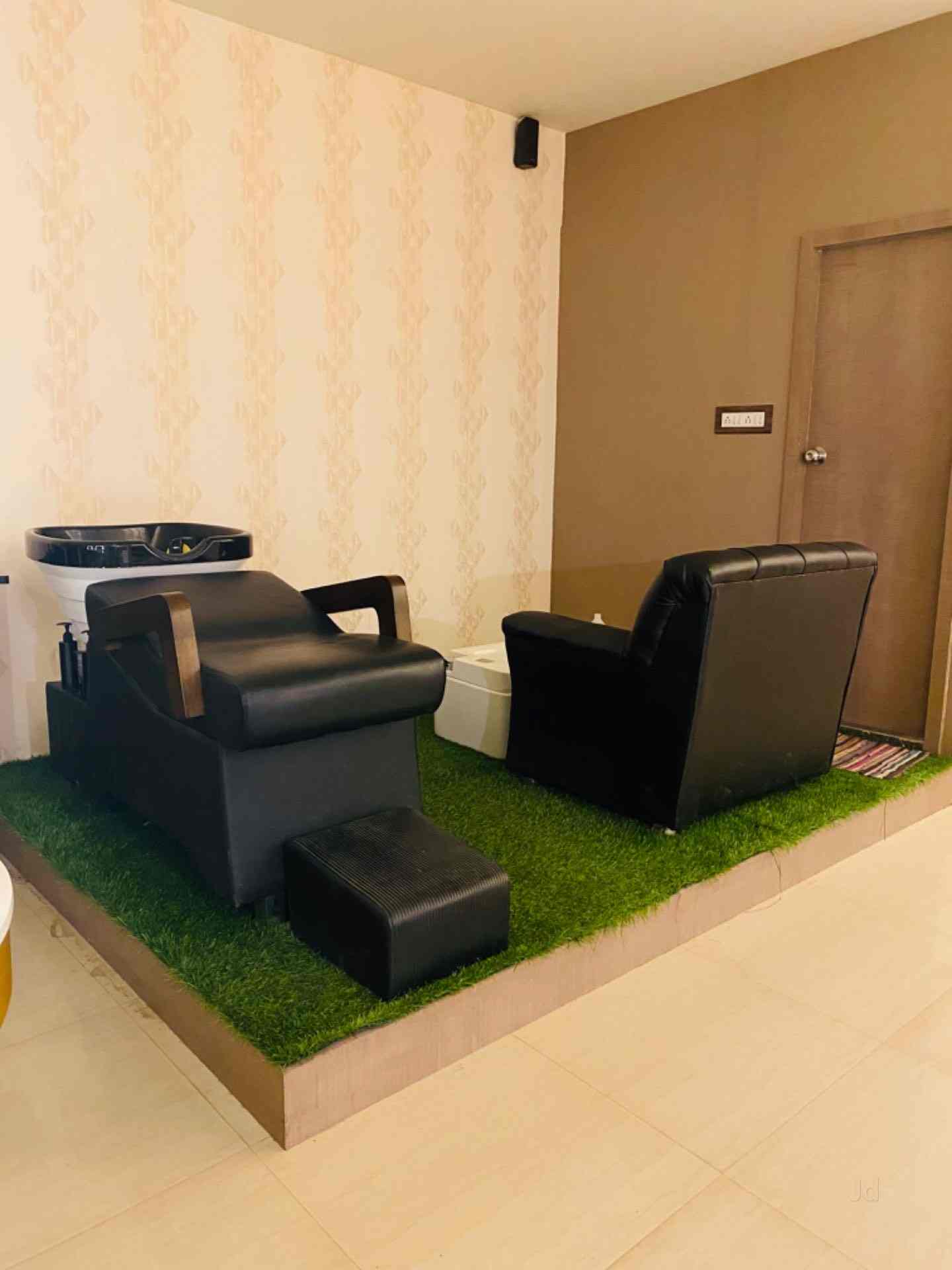 Icon Luxury Salon in Race Course Coimbatore Best Salon Services At
