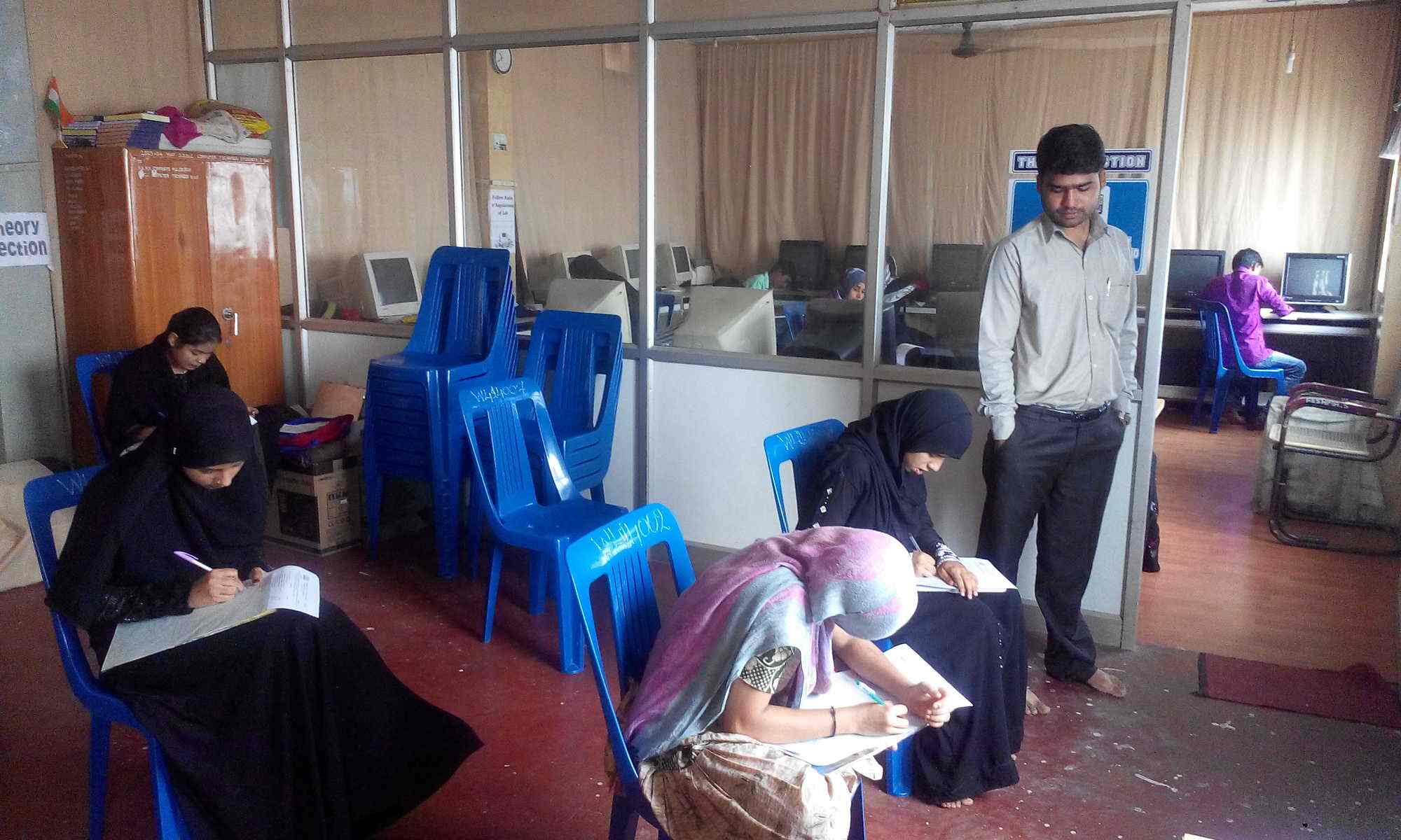 D Smart Computer Education in Ashoka Road Davangere,Davangere Best