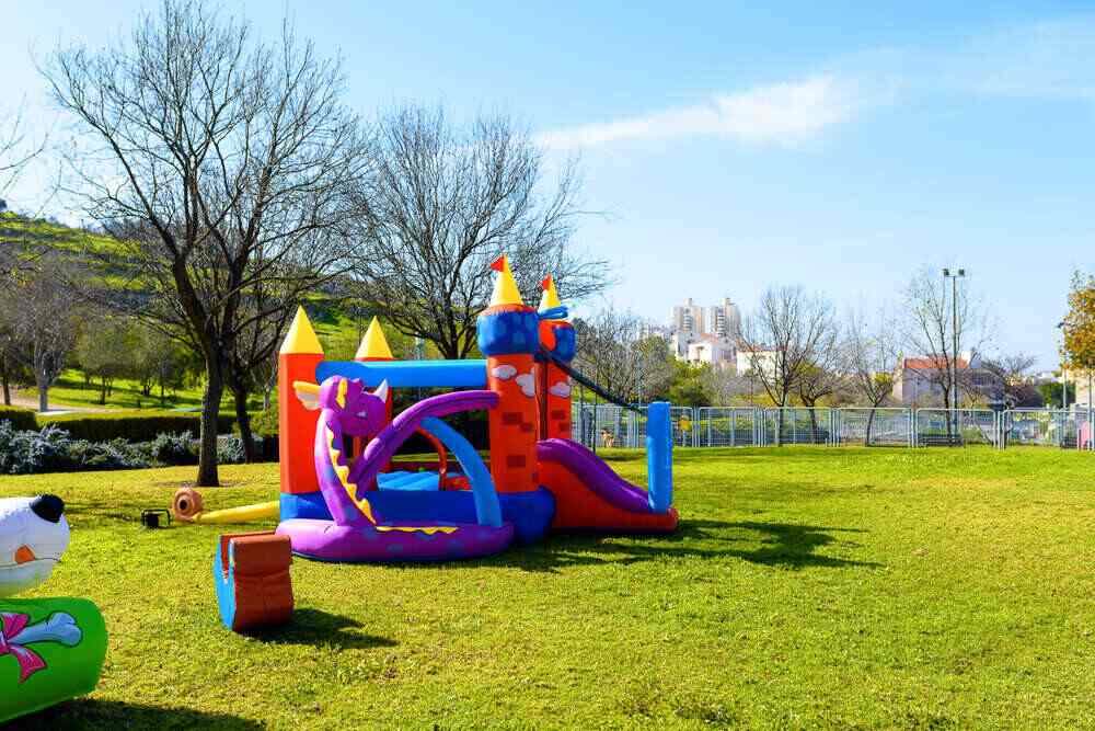 Top Inflatable Bouncer Castle On Rent in Mumbai - इन्फ्लाताब्ले बाउंसर कैसल ों रेंट, मुंबई - Best Mickey Mouse Bouncy Castle On Hire For Birthday Party - Justdial