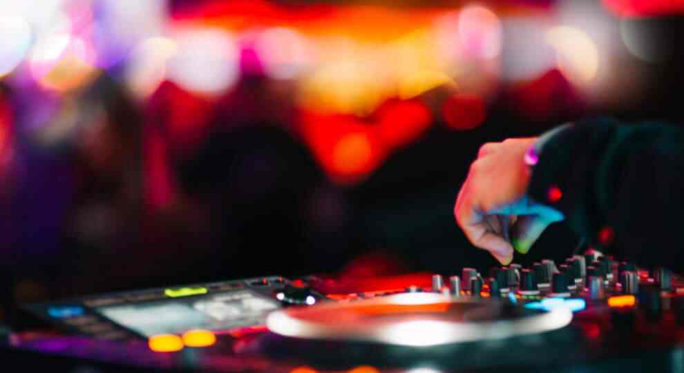 Trending Searches Near You - night clubs