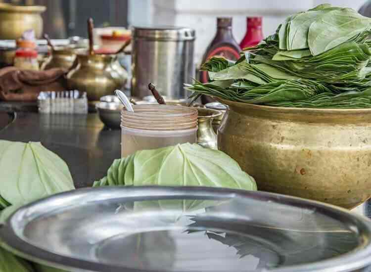 Top Paan Shops in Khari Baoli,Delhi Best Famous Paan Shop near me