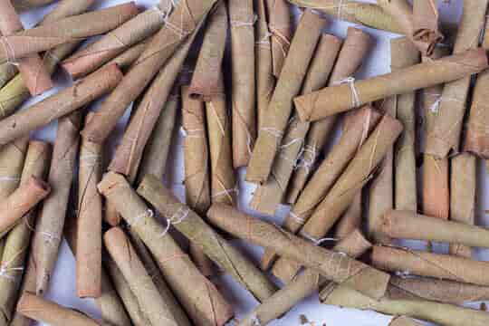 indian bidi cigarettes near me ROYAL SWAG Ayurvedic & Herbal Long Filtered Smoke (Pack of 1 X 20 Bidi Sticks Per Pack) with 12 ml Shot to Stop Nicotine Craving Tobacco Free Dhoompan (20 Sticks Top Bidi Manufacturers in Kolkata