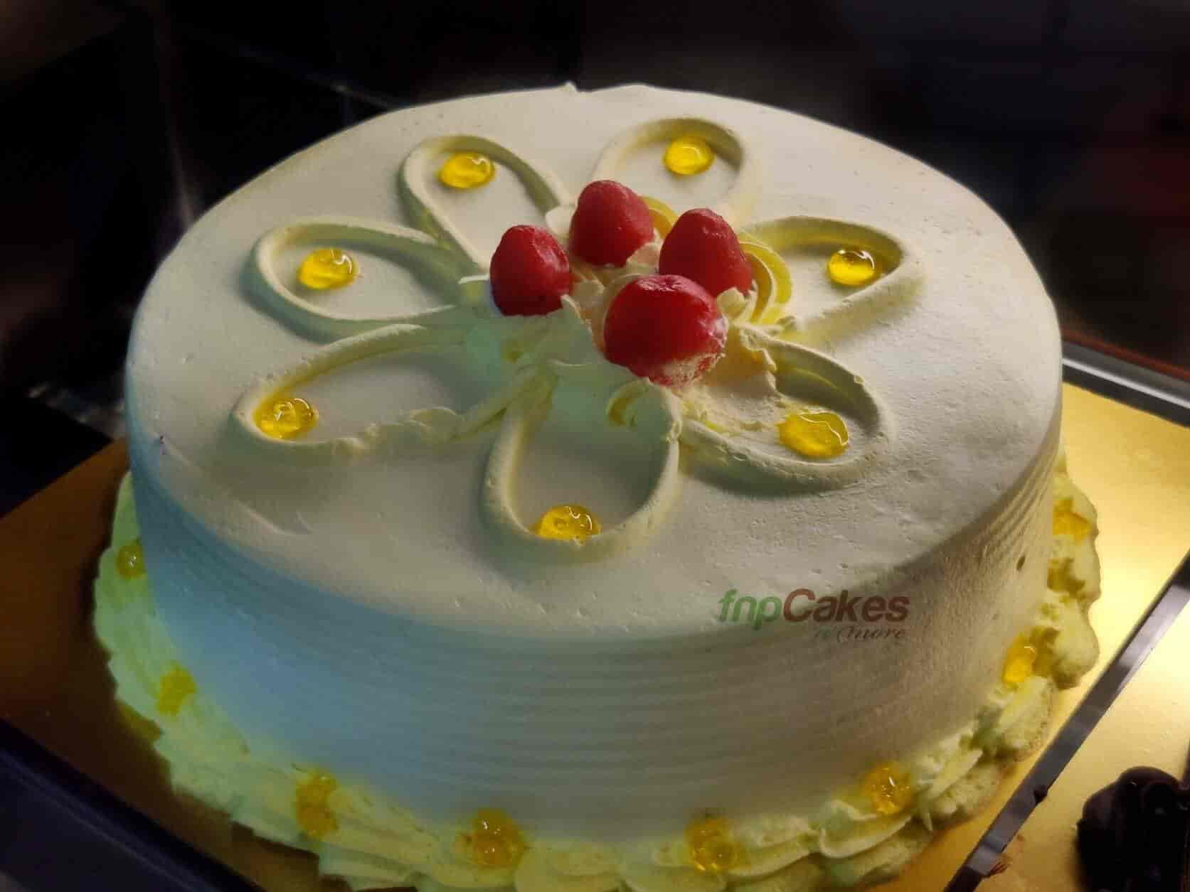 Fnp Cakes N More in Gamma 1Greater Noida,Delhi Best Cake Shops in