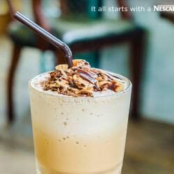 Qizlar külotsiz lekin yubkada video