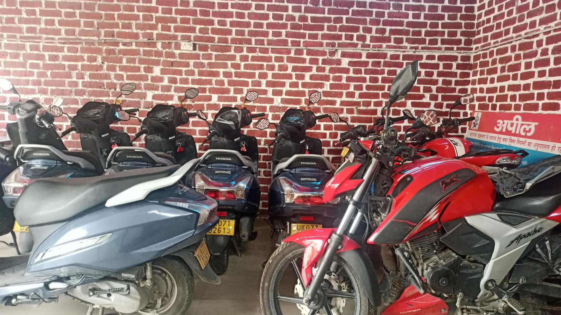 Doon Roadies Bike Rent House in Prem Nagar,Dehradun Best Bike On Rent