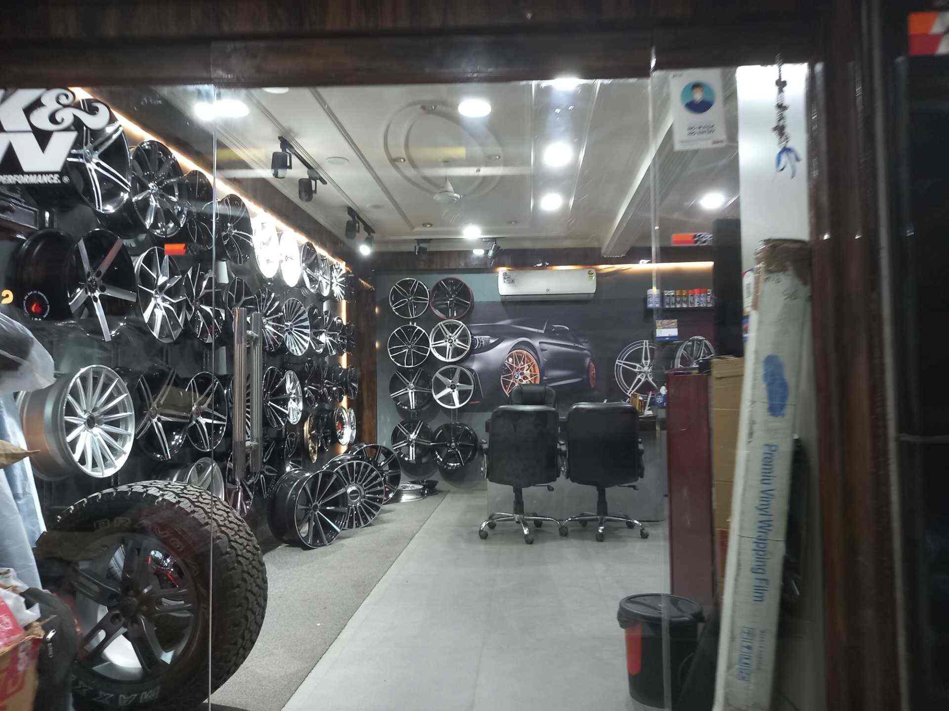 Bumra Tyers And Alloys in Rajpur Road,Dehradun Best Car Tyre Dealers