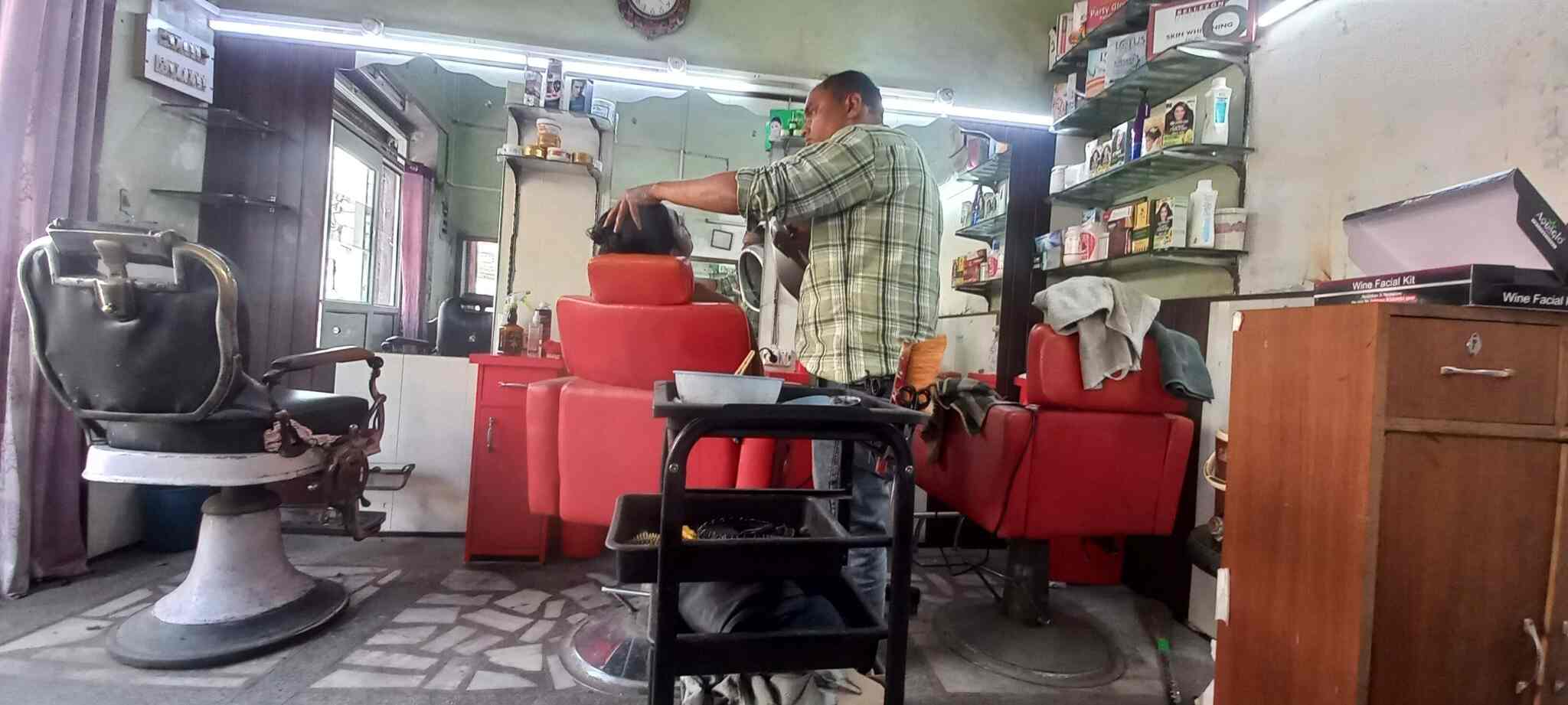 Indian Unisex Salon in Shakti Enclave,Dehradun Best Salons in
