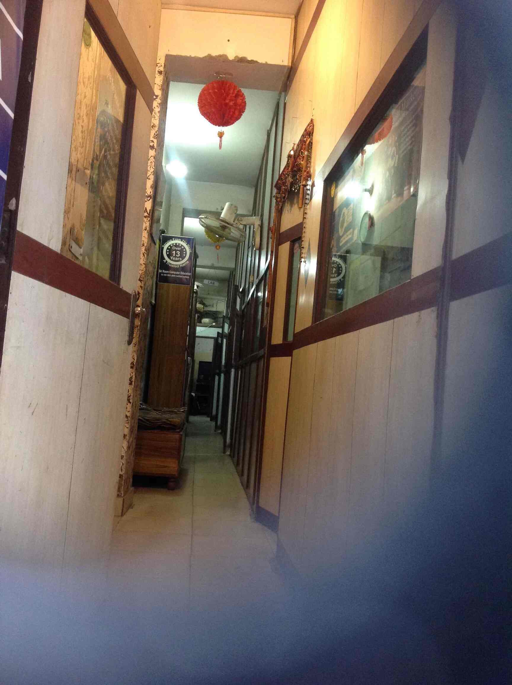 Shri Ram Computer Education in Laxmi Nagar,Delhi Best Institutes For