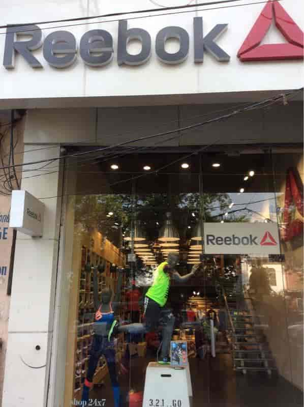 closest reebok outlet store