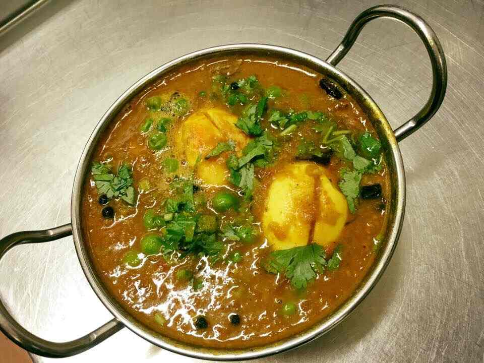 Curries and More Restaurant in West Punjabi Bagh,Delhi Order Food