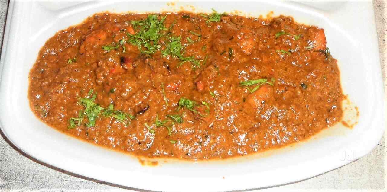 Curries and More Restaurant in West Punjabi Bagh,Delhi Order Food