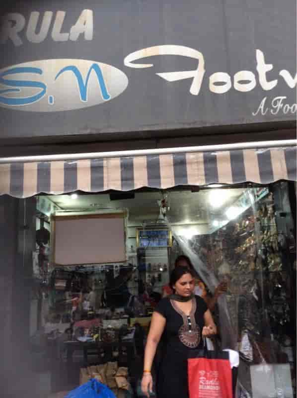 Top Sparx Shoe Dealers in Kamla Nagar 