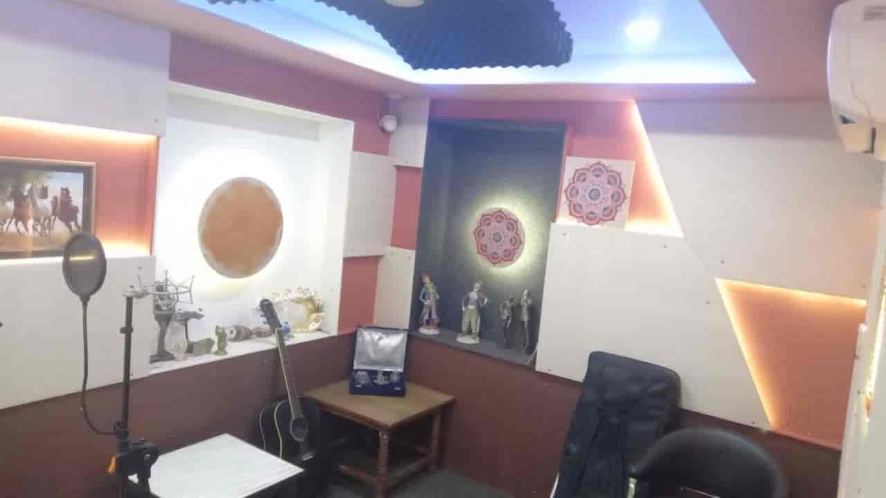 Recording Studios in Beta 1Greater Noida, Delhi रिकॉर्डिंग स्टूडियोज