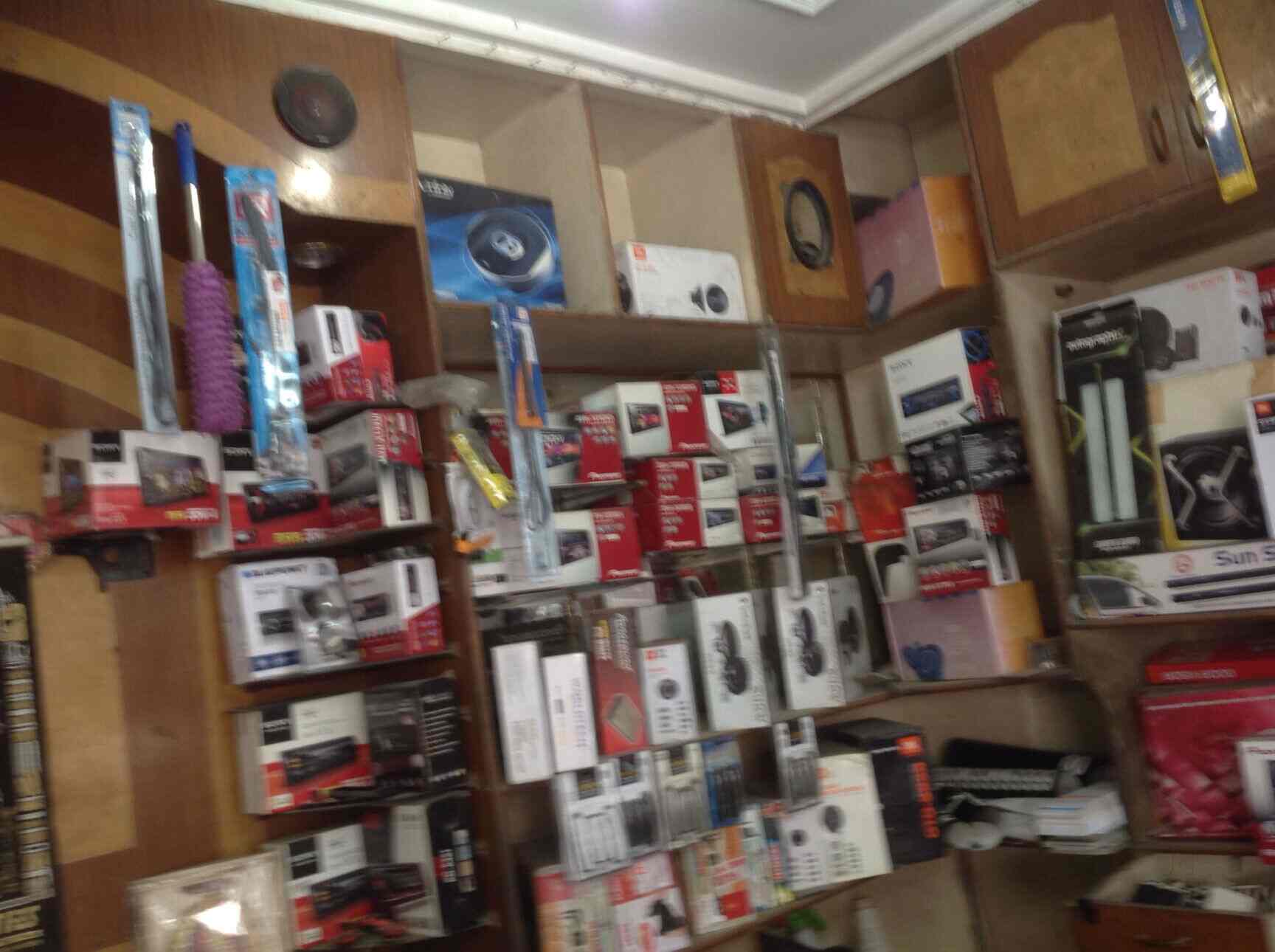 Auto Den Car Accessories in South Patel Nagar,Delhi Best Car Seat