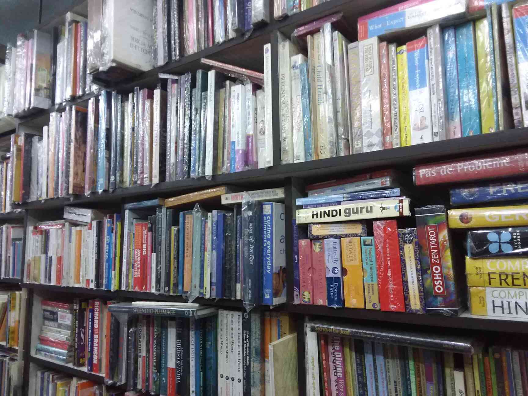 Karachi Stationery Mart in Janpath,Delhi Best Stationery Shops in