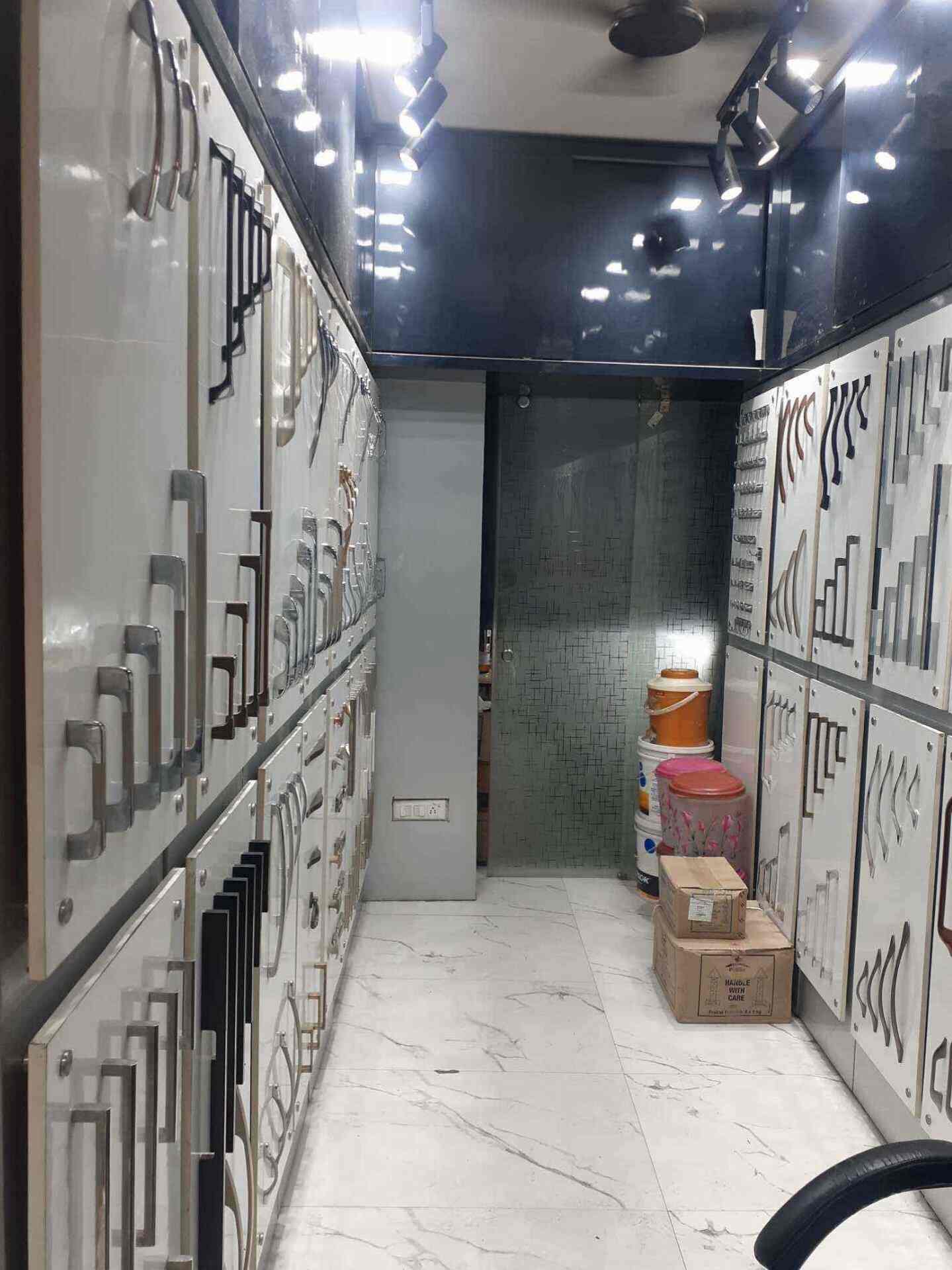 R.N Hardware Store in Rajouri Garden,Delhi Best Hardware Shops in