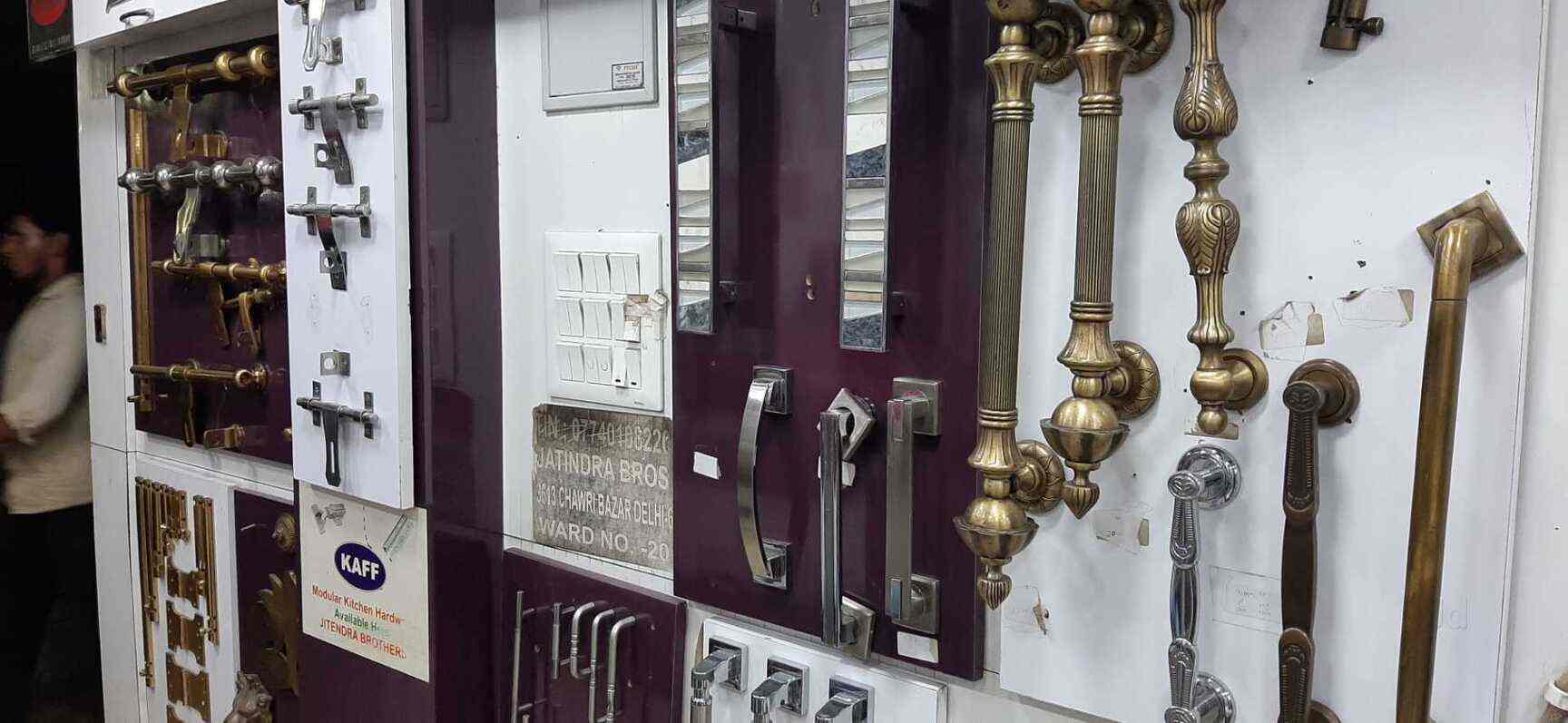 Jatindra Bros in Chawri Bazar,Delhi Best Kitchen Accessory Dealers in