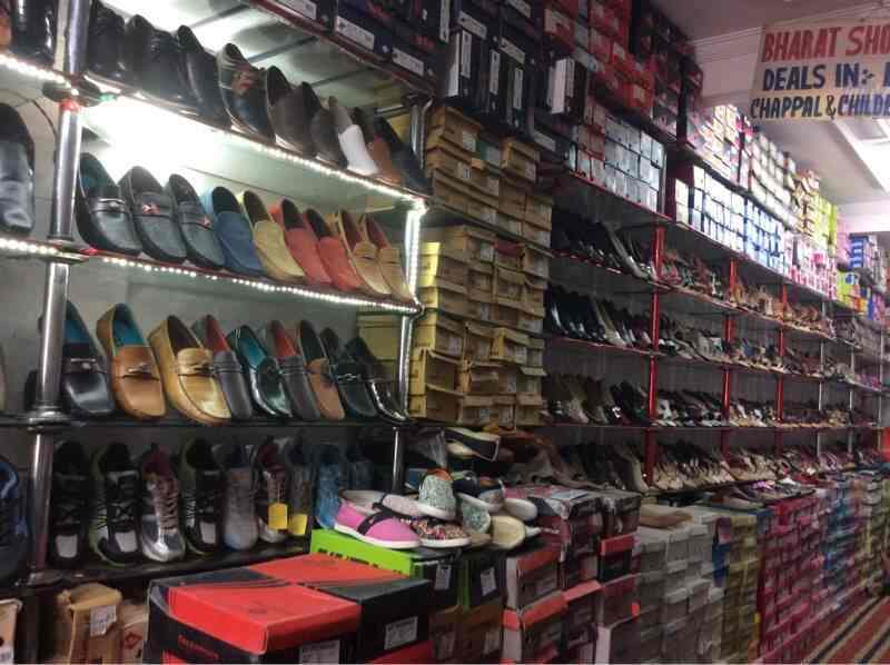 converse store in select citywalk