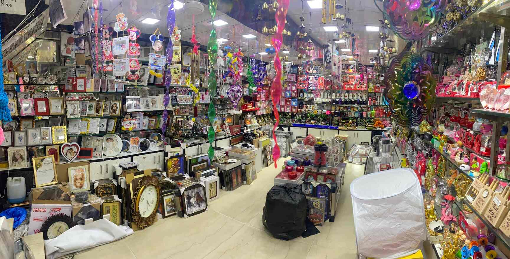 Bollywood Star Gifts, Sadar Bazar Gift Article Wholesalers in Delhi Justdial