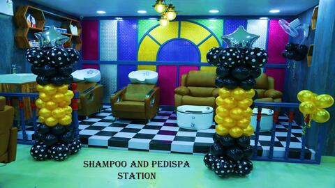 The vintage online chair vikaspuri