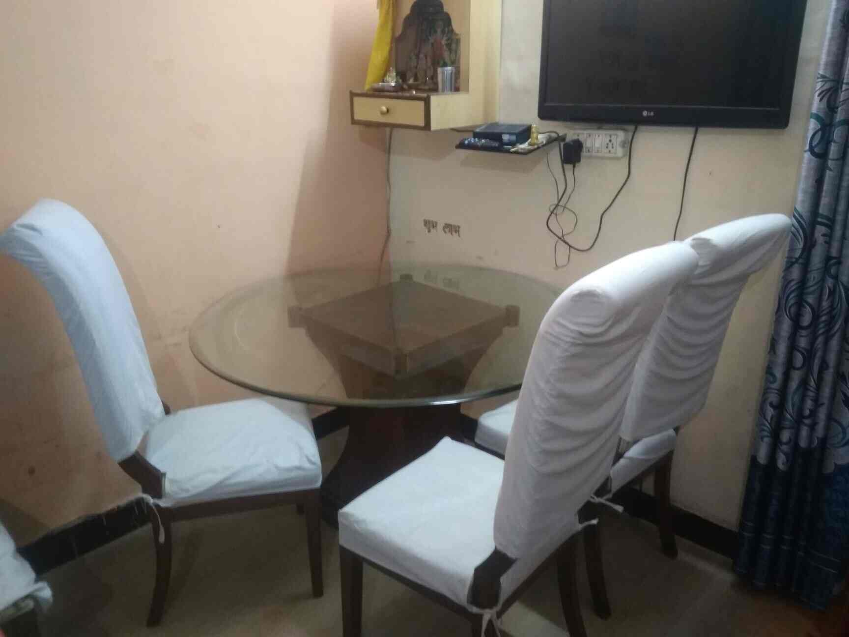 Top Second Hand Furniture Stockists in Chandigarh सेकंड हैंड फर्नीचर